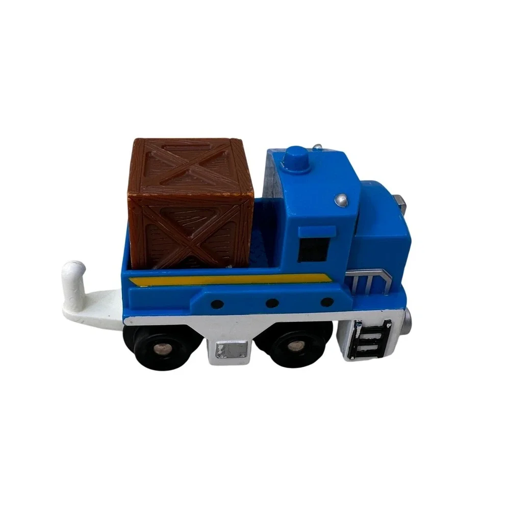 Fisher Price GeoTrax Blue Flatbed Engine Train Car Brown Crate 2004 Mattel Toy‎